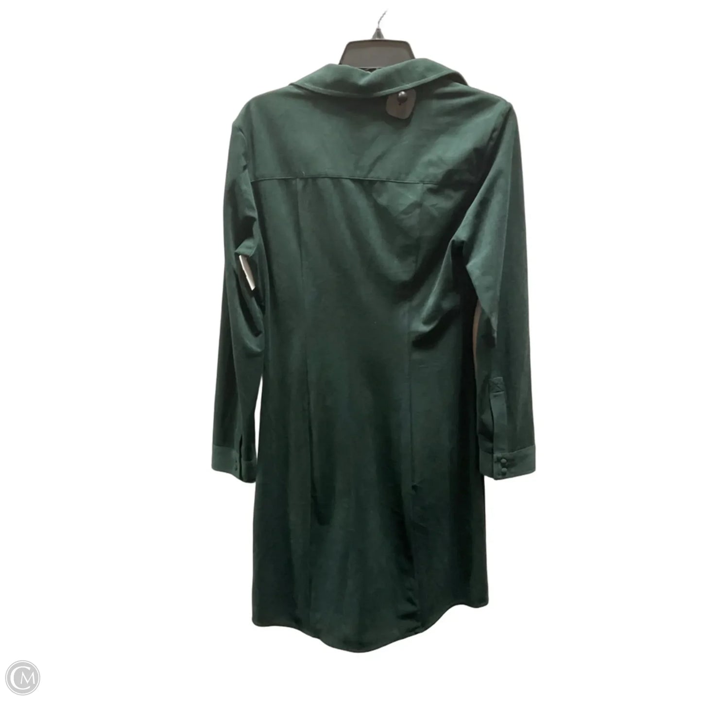 Dress Casual Short By Guess In Green, Size: M
