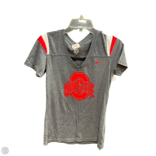 Athletic Top Short Sleeve By Nike Apparel In Grey & Red, Size: M