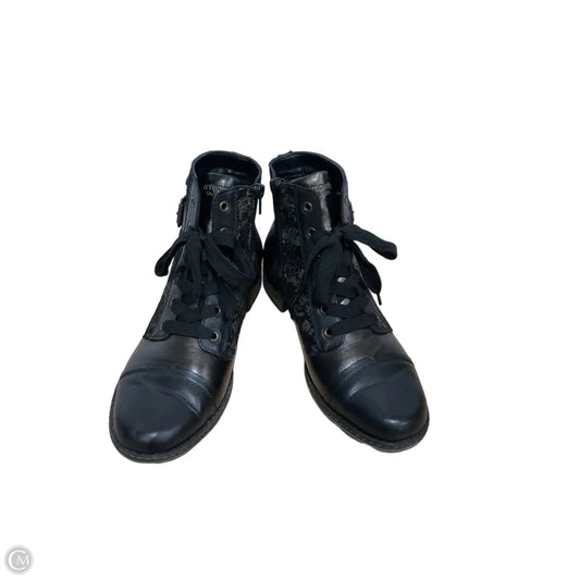 Boots Ankle Flats By Cma In Black & Brown, Size: 8