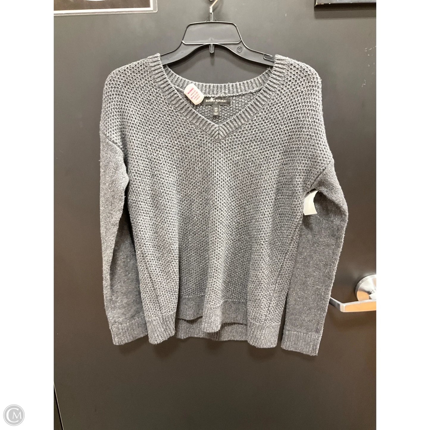 Sweater By Banana Republic In Grey, Size: Xs