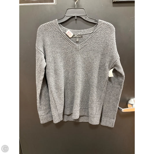 Sweater By Banana Republic In Grey, Size: Xs