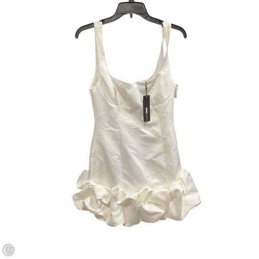 Dress Casual Short By Fashion Nova In White, Size: M