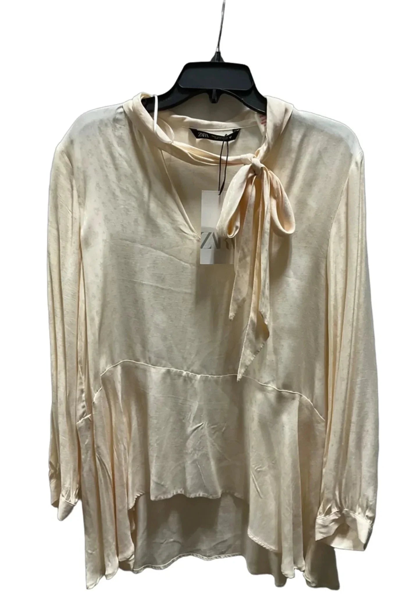Top Long Sleeve By Zara In Cream, Size: M