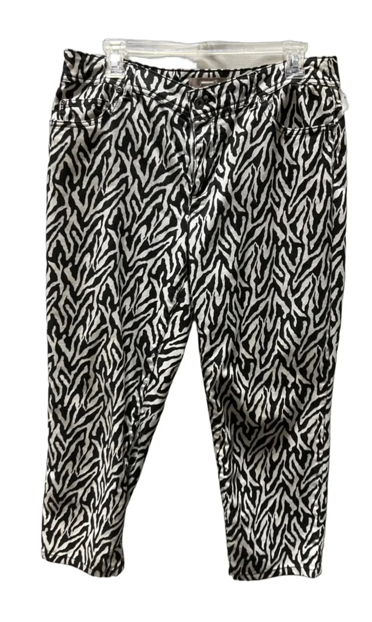Capris By Chicos In Black & White, Size: 8
