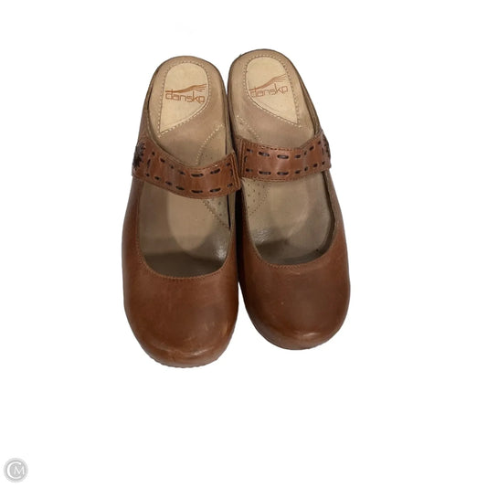 Shoes Heels Block By Dansko In Brown, Size: 10
