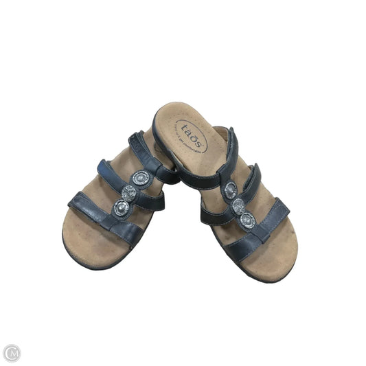 Shoes Flats By Taos In Black & Brown, Size: 7