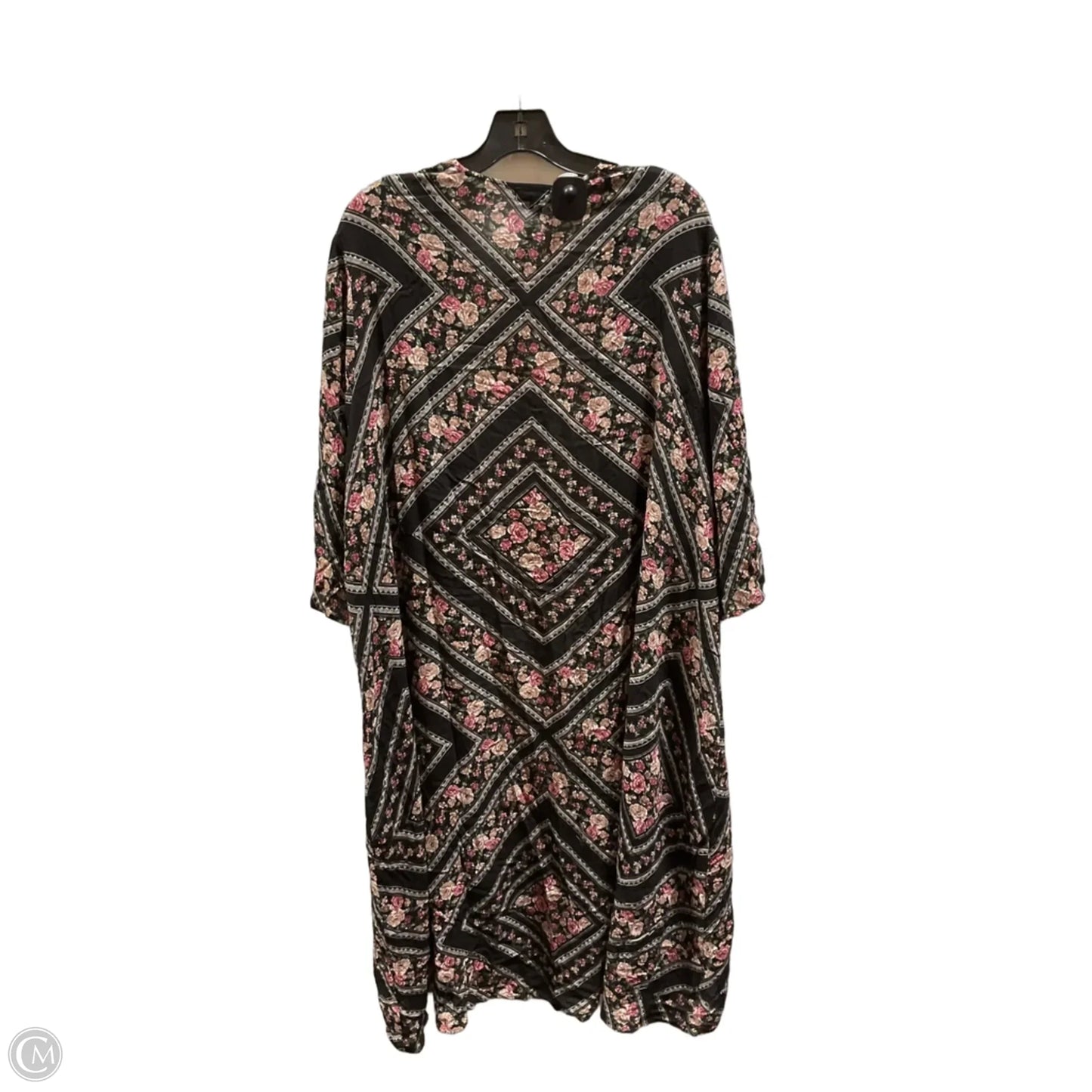 Shawl By Torrid In Floral Print, Size: 1x