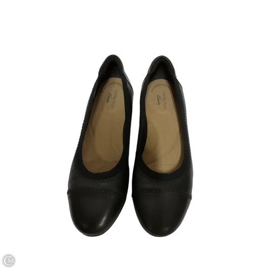 Shoes Flats By Clarks In Black, Size: 7