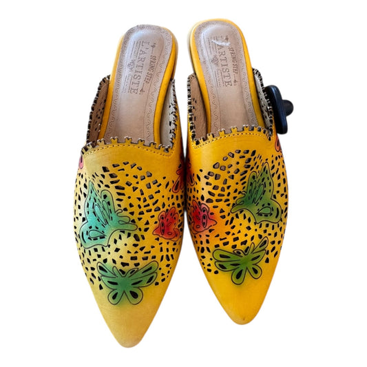 Shoes Flats By LARTISTE - In Yellow, Size:5.5