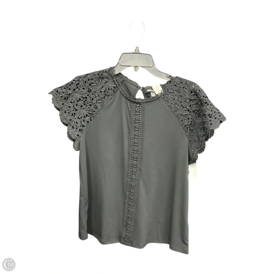 Top Short Sleeve By Cable And Gauge In Black, Size: S