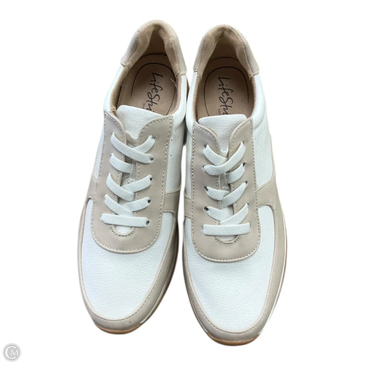 Shoes Sneakers By Life Stride In Brown & White, Size: 9