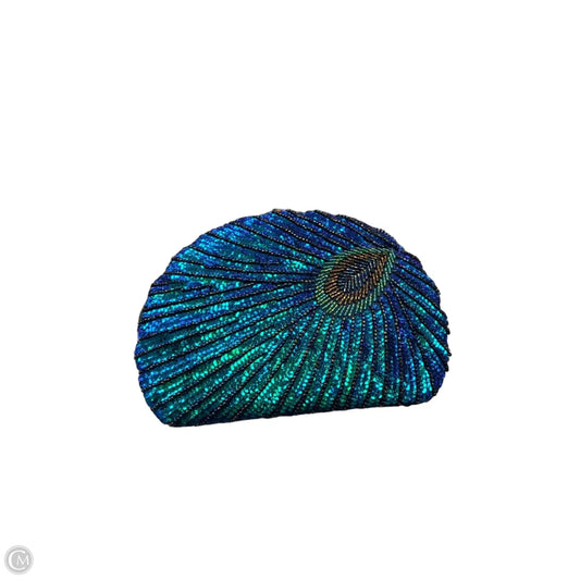 Clutch By Clothes Mentor, Size: Medium