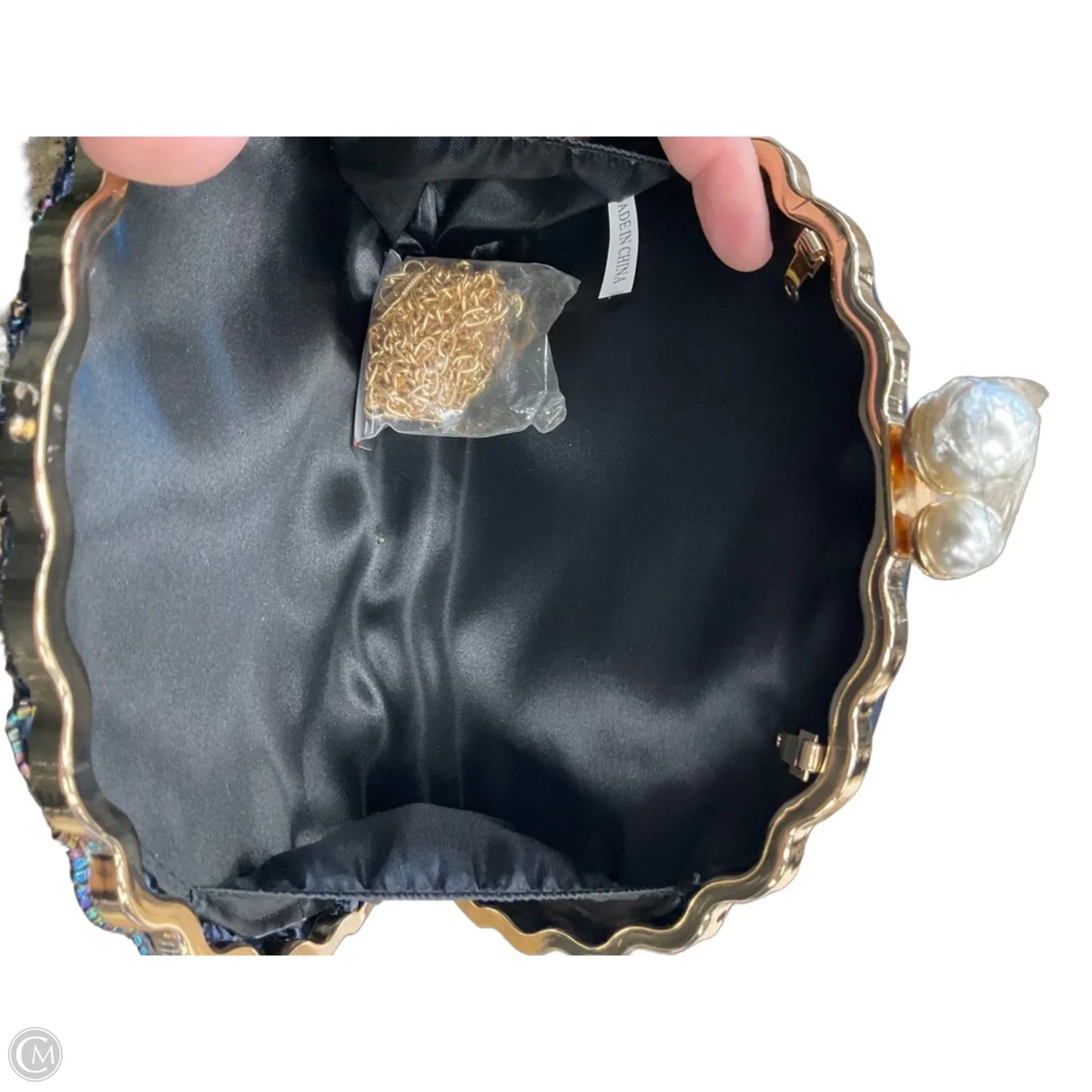 Clutch By Clothes Mentor, Size: Medium