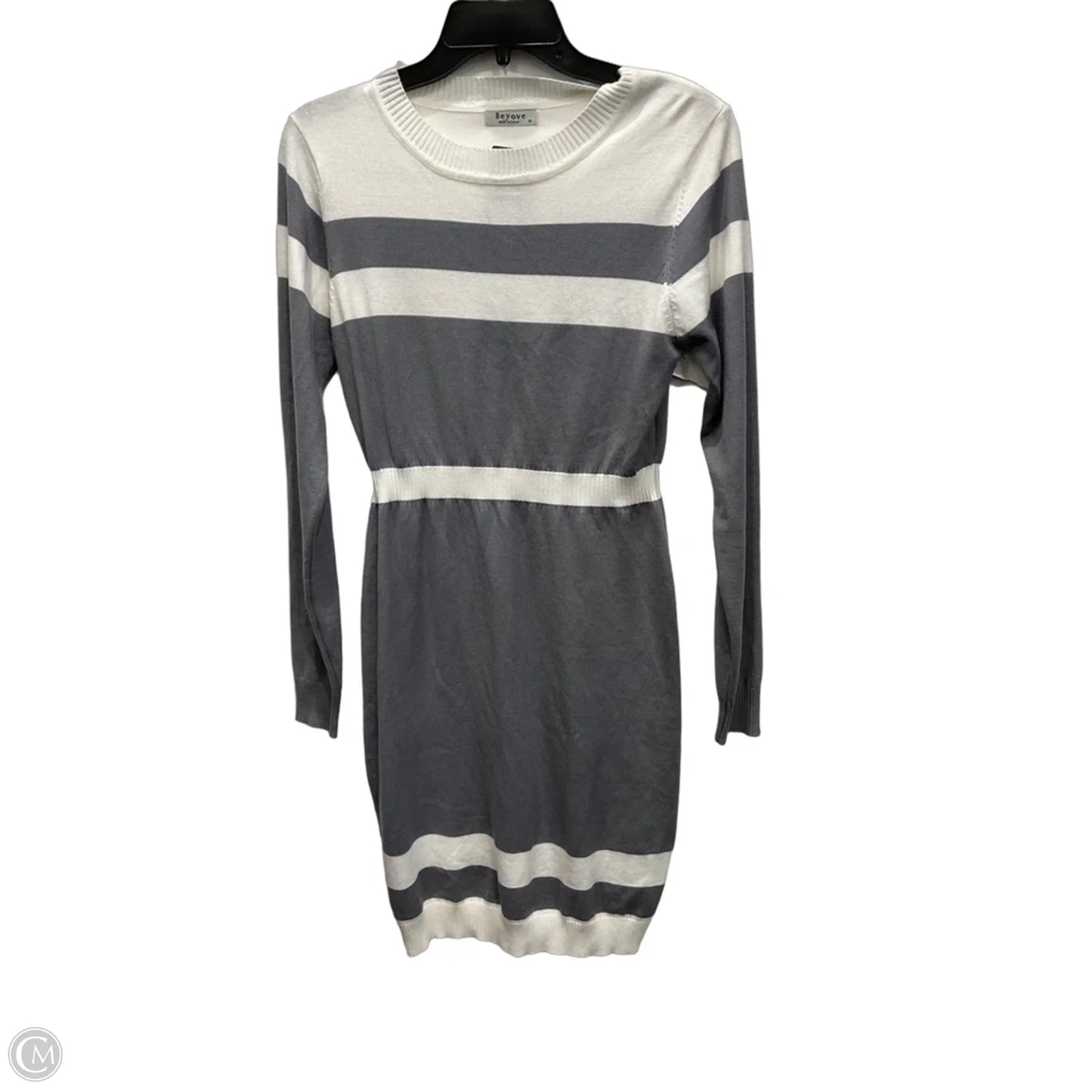 Dress Casual Midi By Clothes Mentor In Grey & White, Size: M