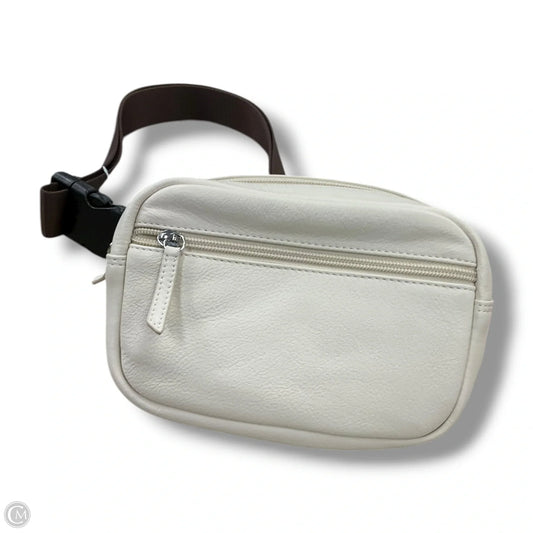 Belt Bag Leather By Clothes Mentor, Size: Medium