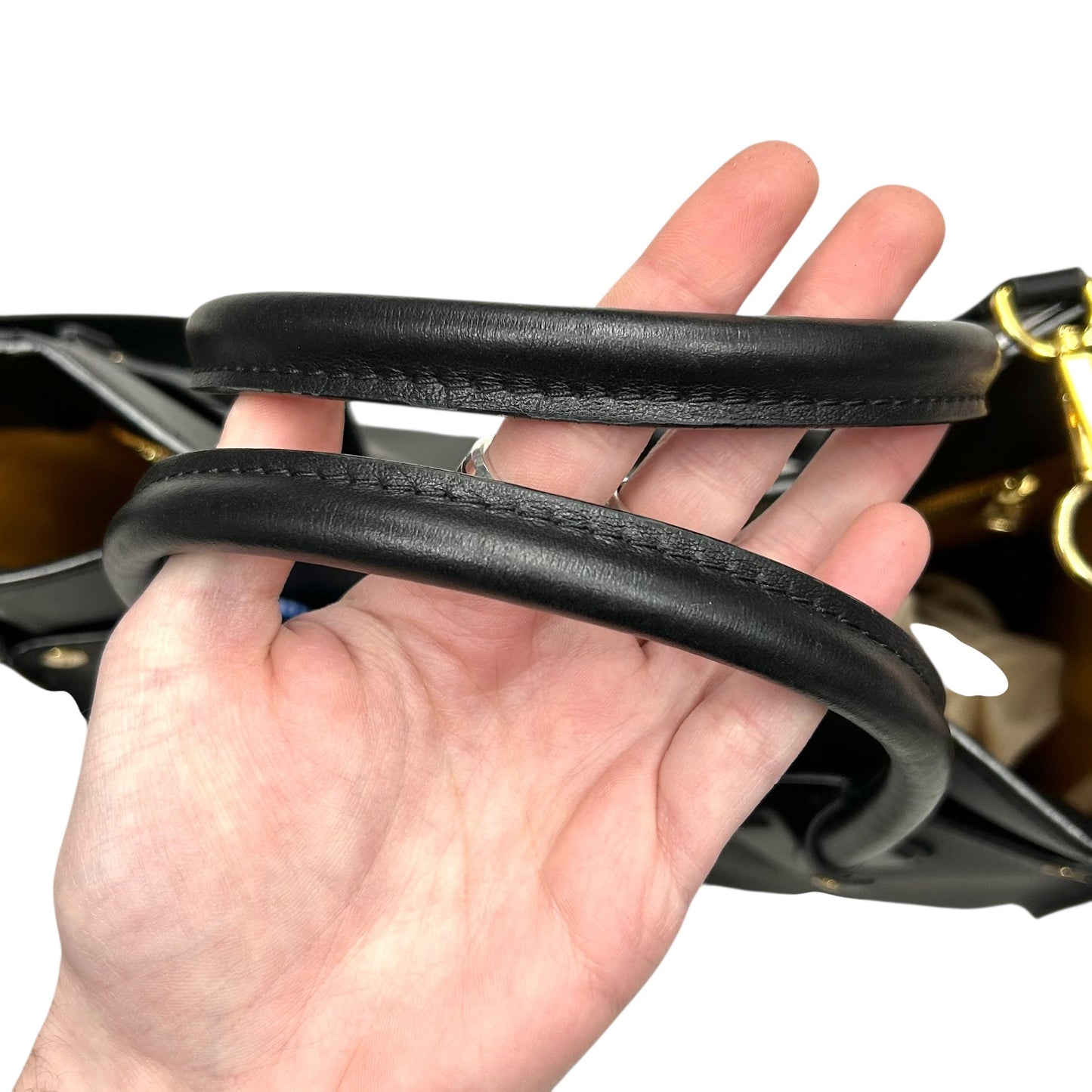 Handbag Luxury Designer By Louis Vuitton, Size: Medium