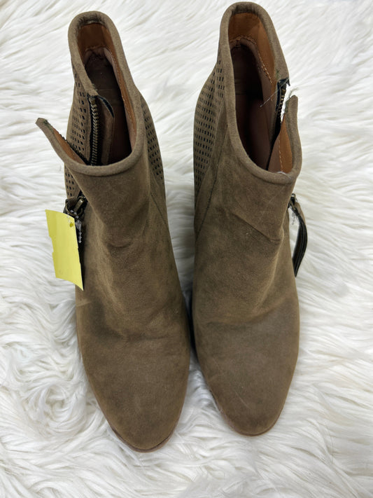 Boots Ankle Heels By Universal Thread In Brown, Size:9