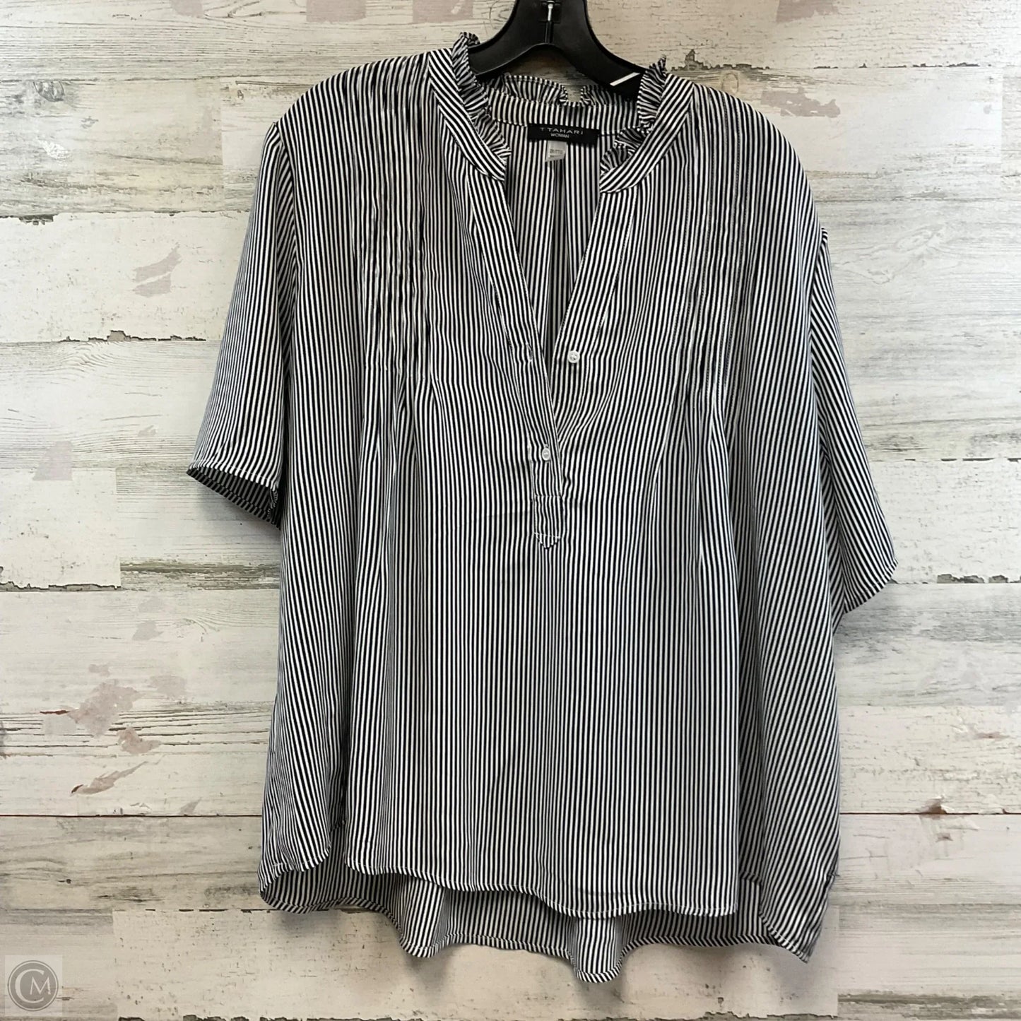 Top Short Sleeve By T Tahari In Black & White, Size: 2x