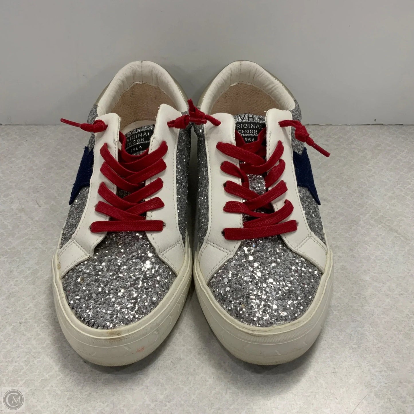 Shoes Flats By Vintage In Silver, Size: 9