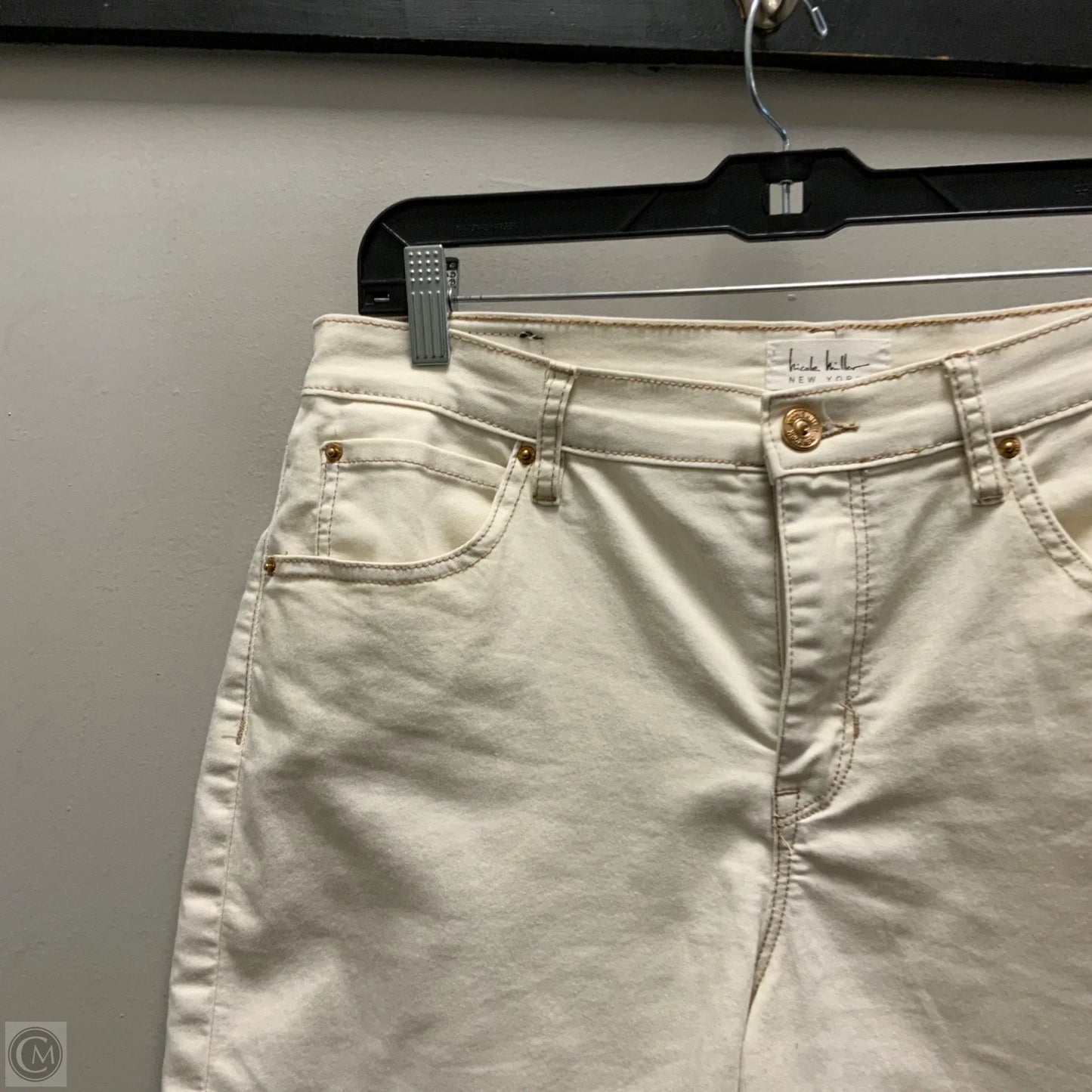 Shorts By Nicole By Nicole Miller In Cream, Size: 12