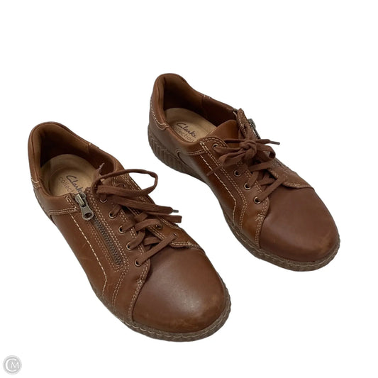 Shoes Sneakers By Clarks In Brown, Size: 11