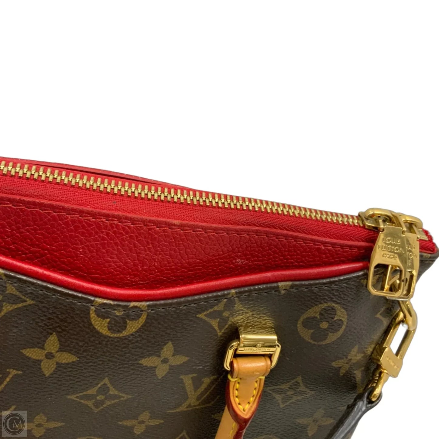 Handbag Luxury Designer By Louis Vuitton, Size: Medium