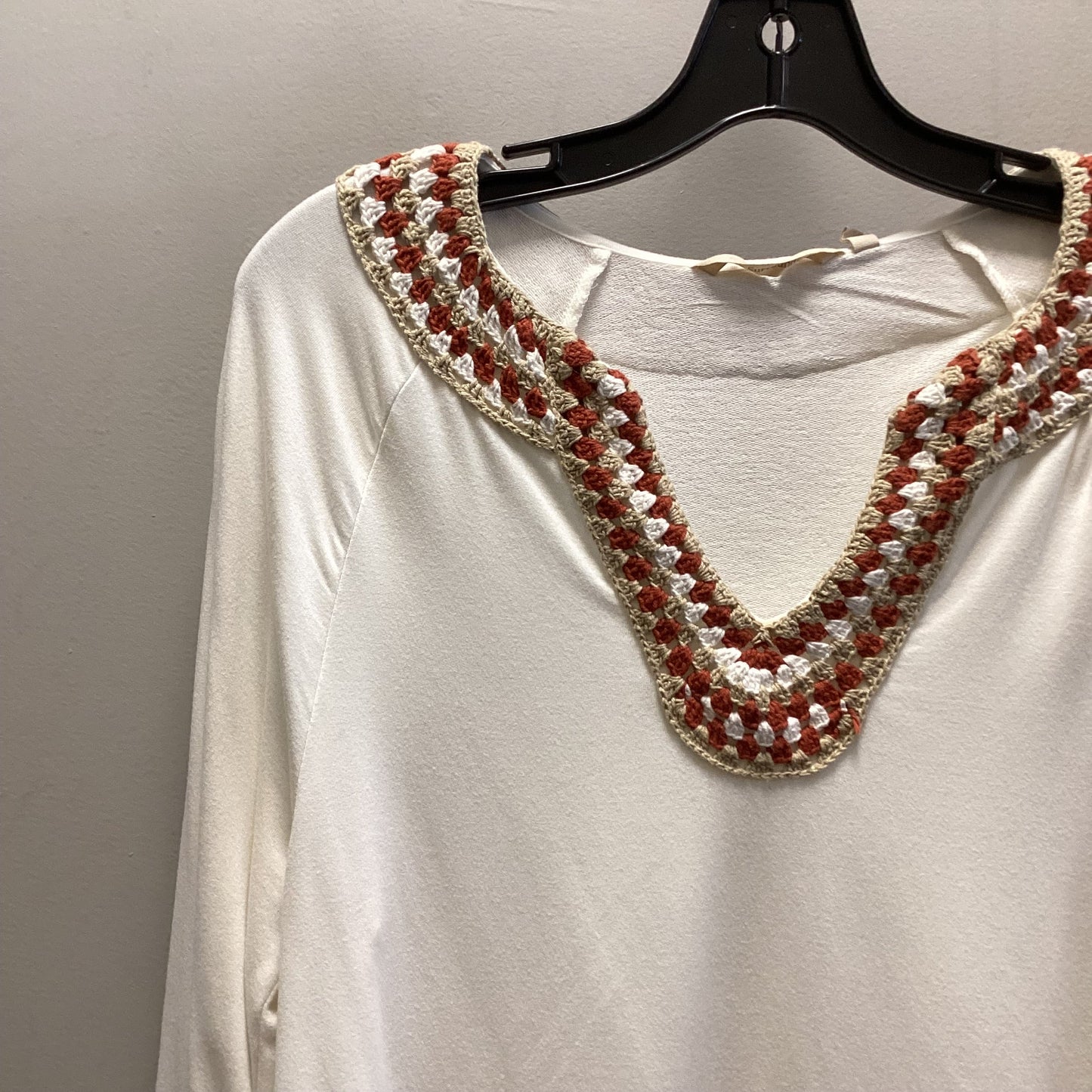 Top Long Sleeve By Soft Surroundings In Cream, Size: M