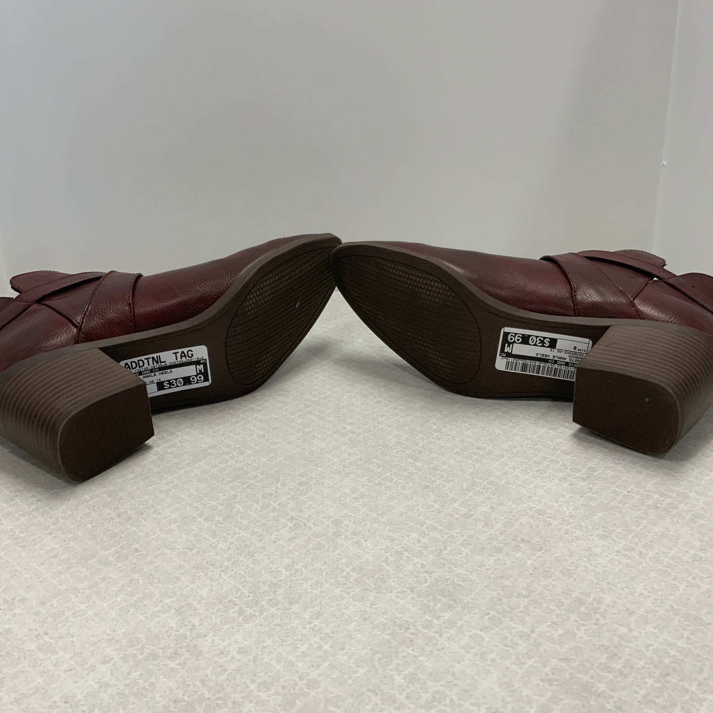 Boots Ankle Heels By Frye And Co In Maroon, Size: 9