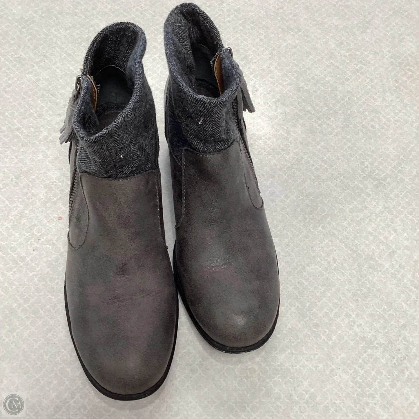 Boots Ankle Heels By Boc In Grey, Size: 9
