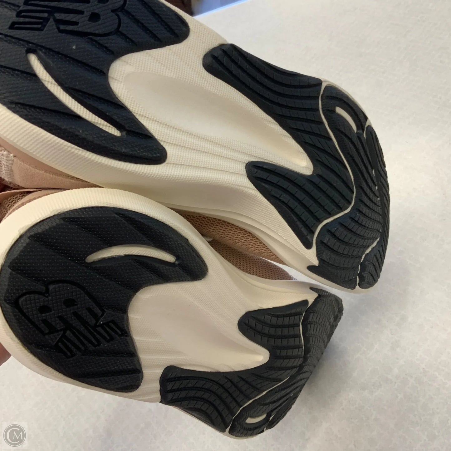 Shoes Athletic By New Balance In Brown, Size: 9.5