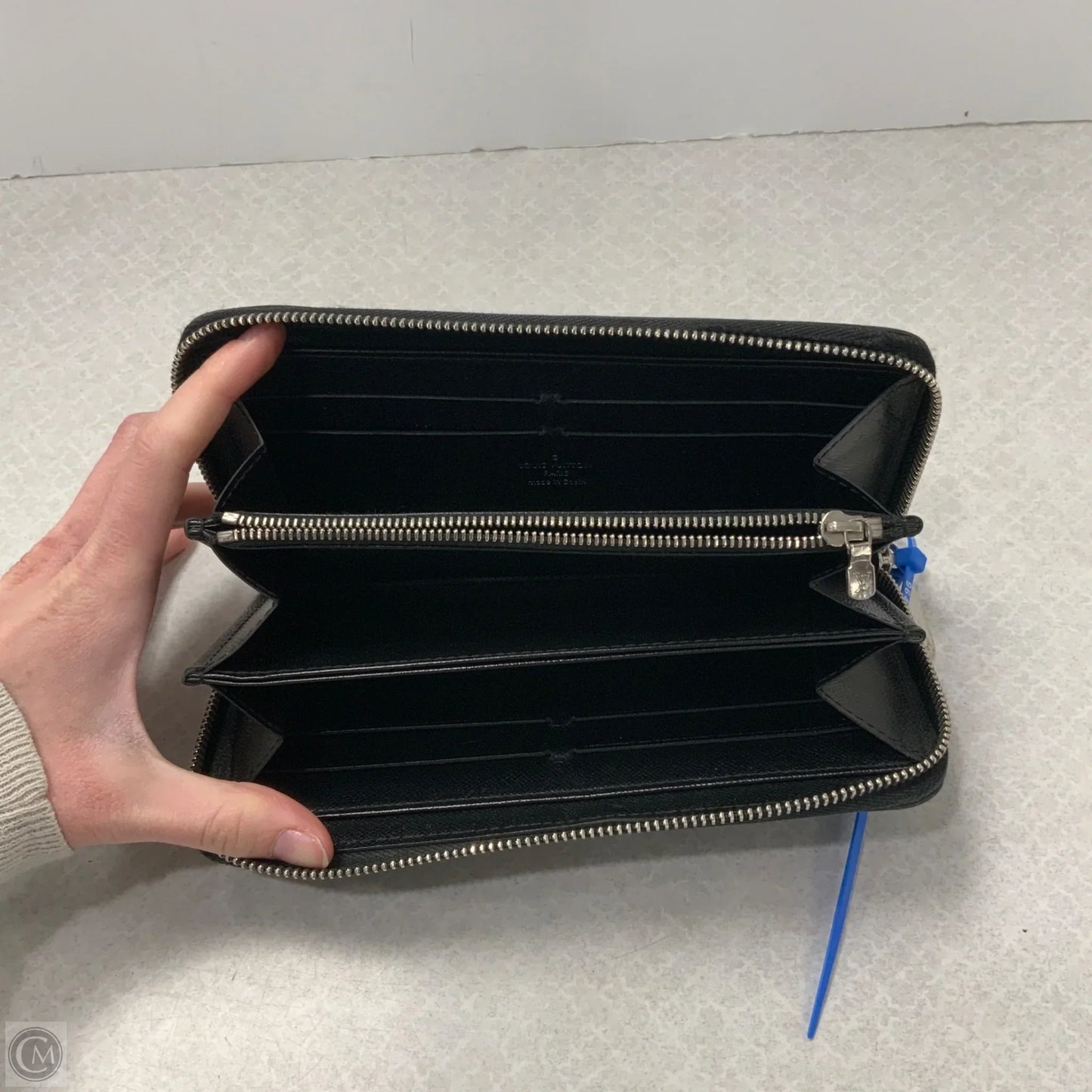 Wallet Luxury Designer By Louis Vuitton, Size: Medium