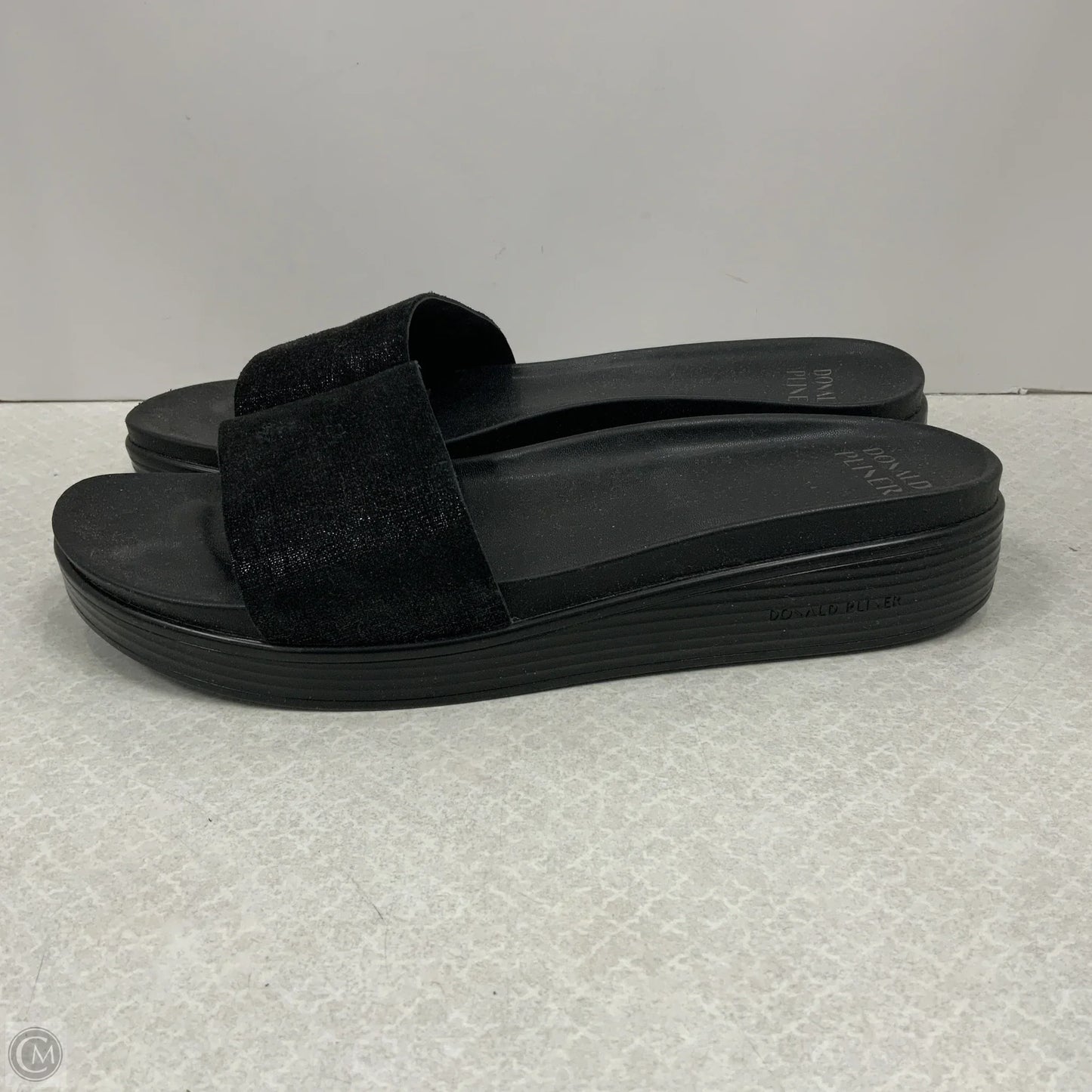 Sandals Flats By Donald Pliner In Black, Size: 11