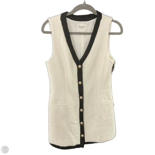 Dress Casual Short By Abercrombie And Fitch In White, Size: S