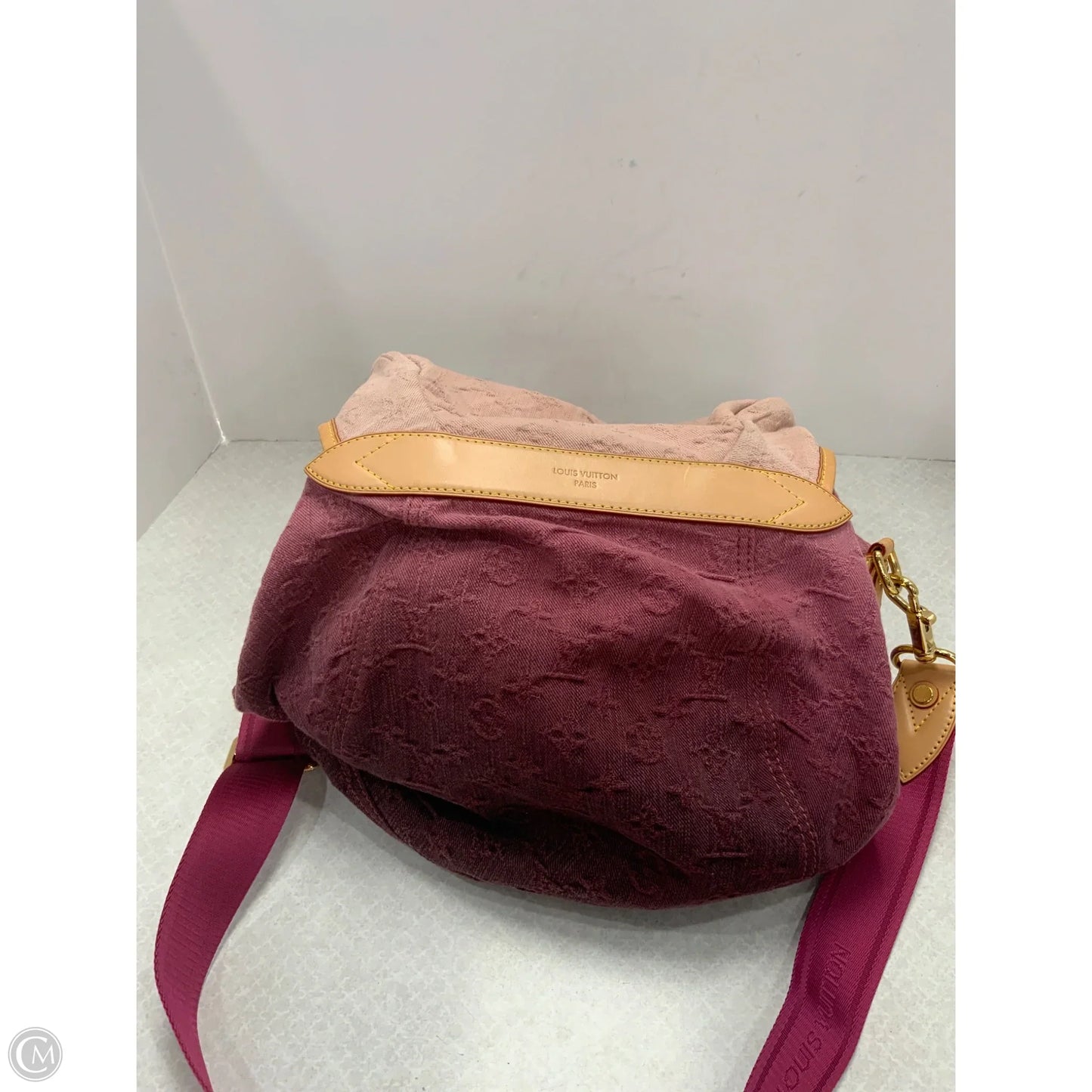 Handbag Luxury Designer By Louis Vuitton, Size: Medium