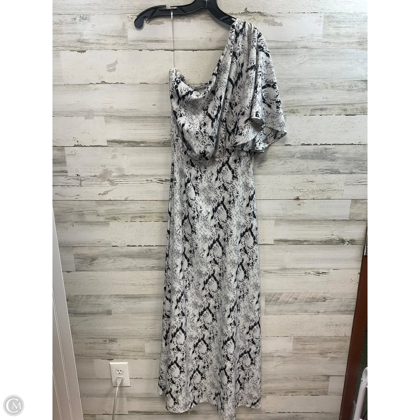Dress Casual Maxi By Main Strip In Black & White, Size: M