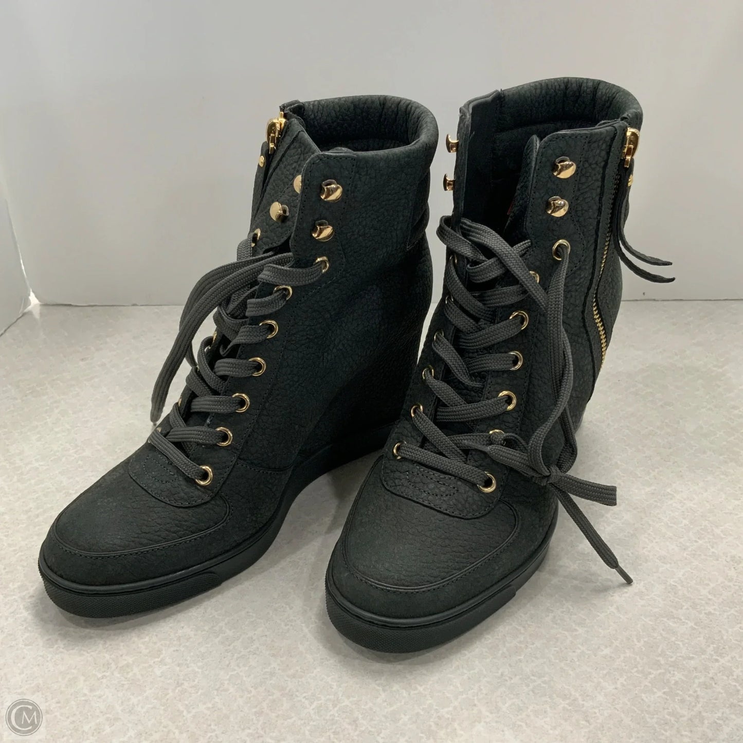 Boots Luxury Designer By Louis Vuitton In Grey, Size: 8.5