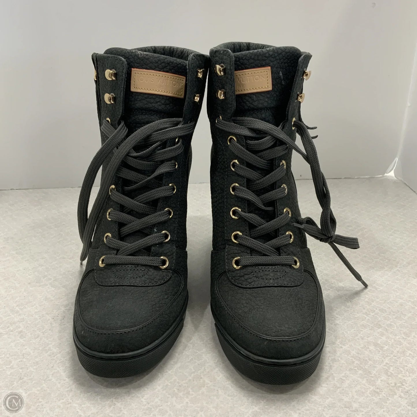 Boots Luxury Designer By Louis Vuitton In Grey, Size: 8.5
