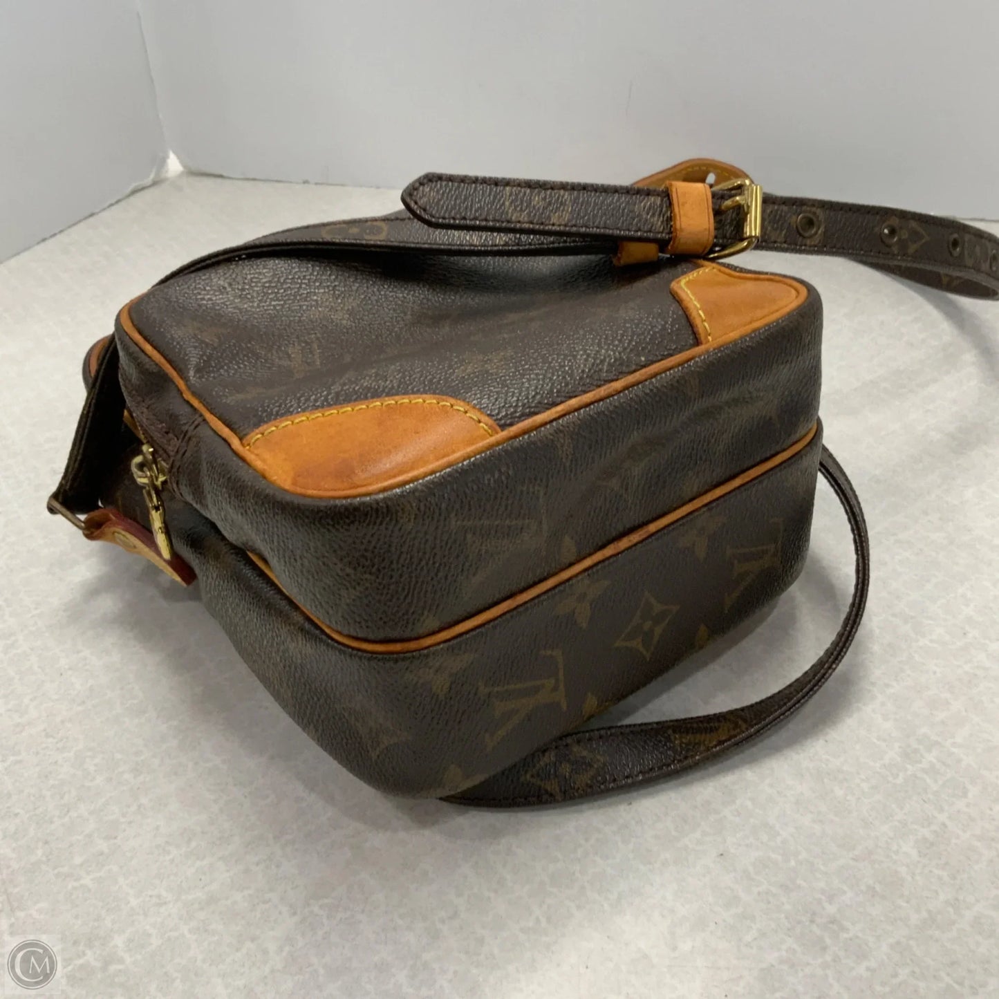 Handbag Luxury Designer By Louis Vuitton, Size: Small