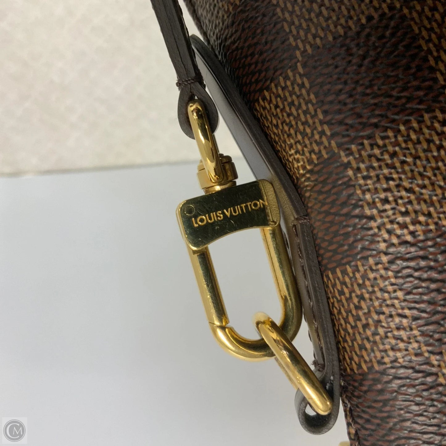 Handbag Luxury Designer By Louis Vuitton, Size: Medium