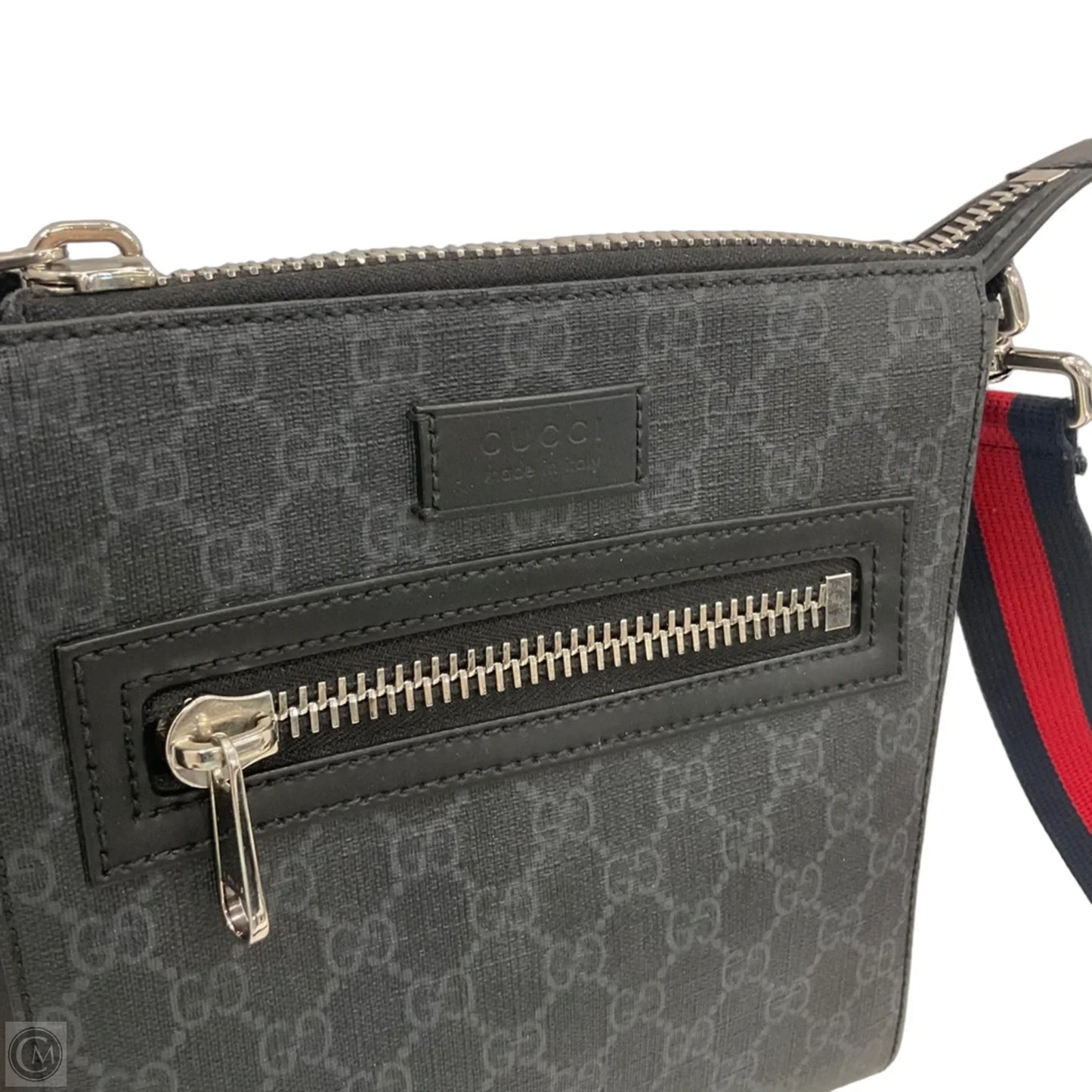 Crossbody Luxury Designer By Gucci, Size: Medium