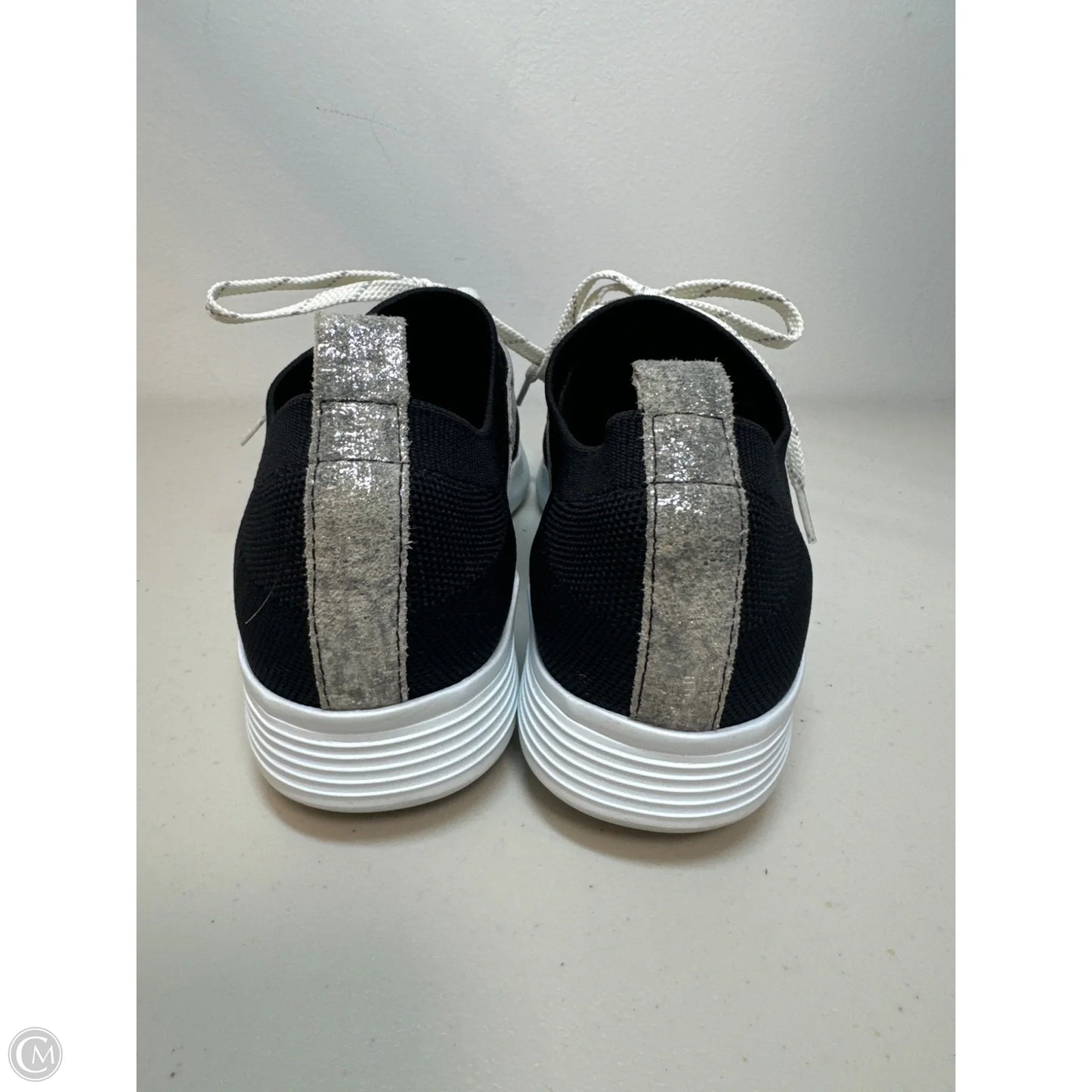 Shoes Sneakers By Munro In Black & Silver, Size: 9