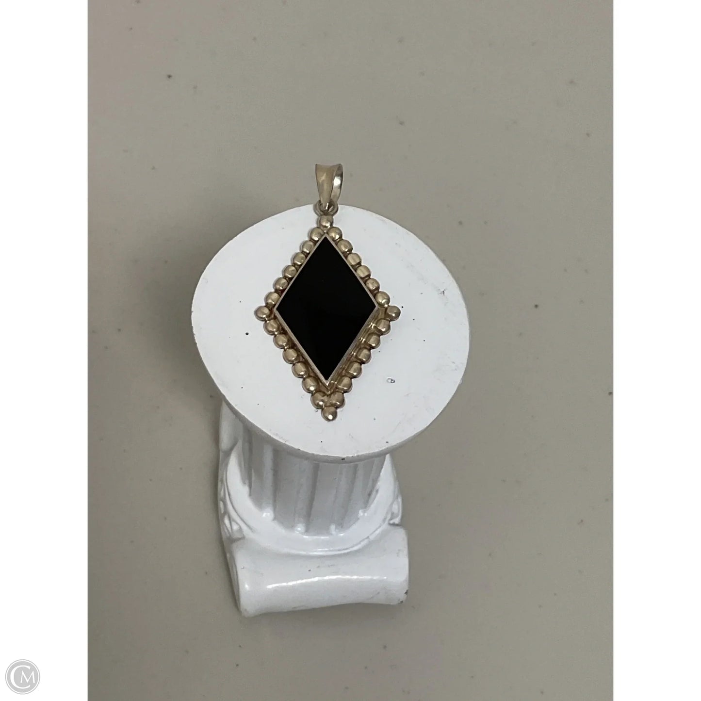 Necklace Pendant By Clothes Mentor, Size: 0