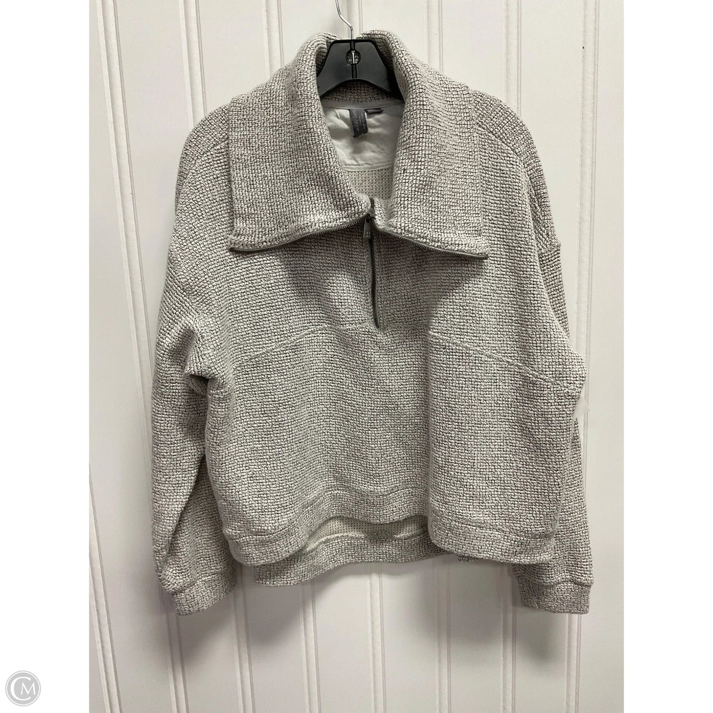 Athletic Top Long Sleeve Collar By Sweaty Betty In Grey, Size: M