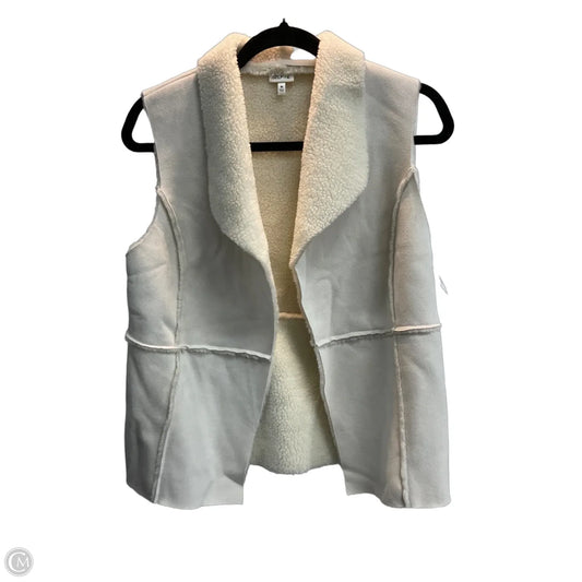 Vest Faux Fur & Sherpa By Clothes Mentor In Cream, Size: M