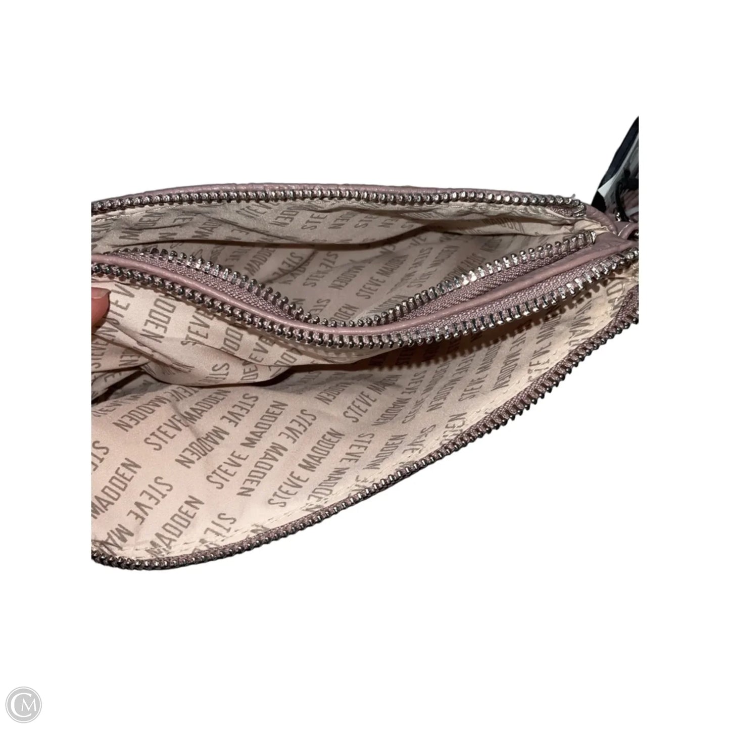 Wristlet By Steve Madden, Size: Medium
