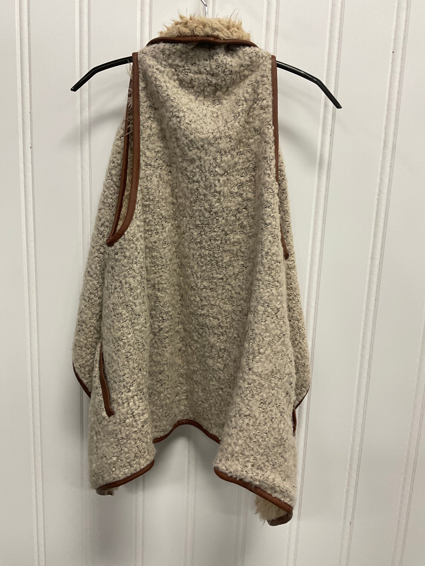 Vest Faux Fur & Sherpa By Love Tree In Cream, Size: S