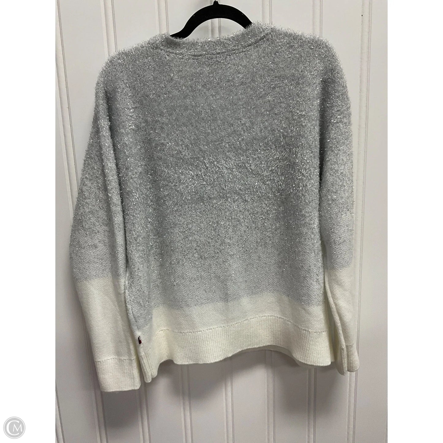 Sweater By Tommy Hilfiger In Silver, Size: L