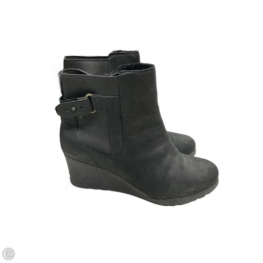 Boots Designer By Ugg In Black, Size: 8