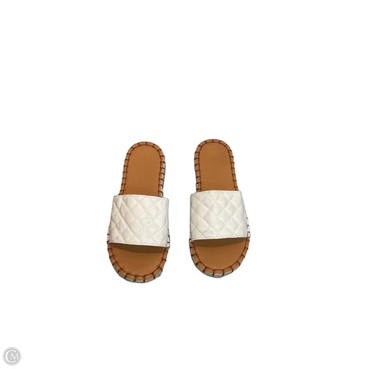 Sandals Flats By Cmf In White, Size: 7