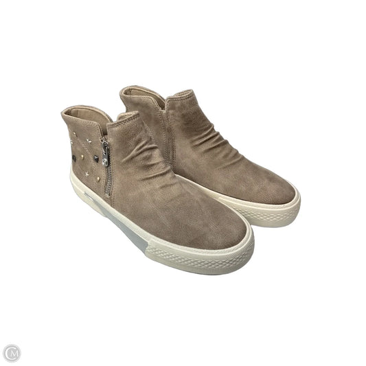 Shoes Sneakers By Blowfish In Tan, Size: 6.5